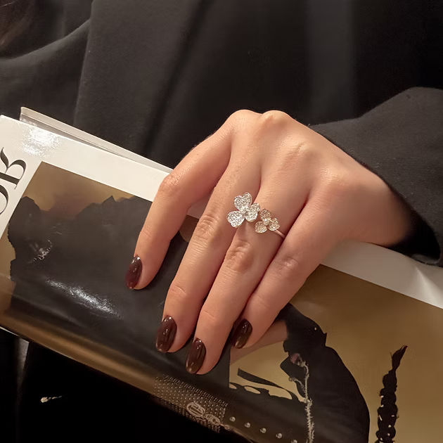 Clover Diamond Ring