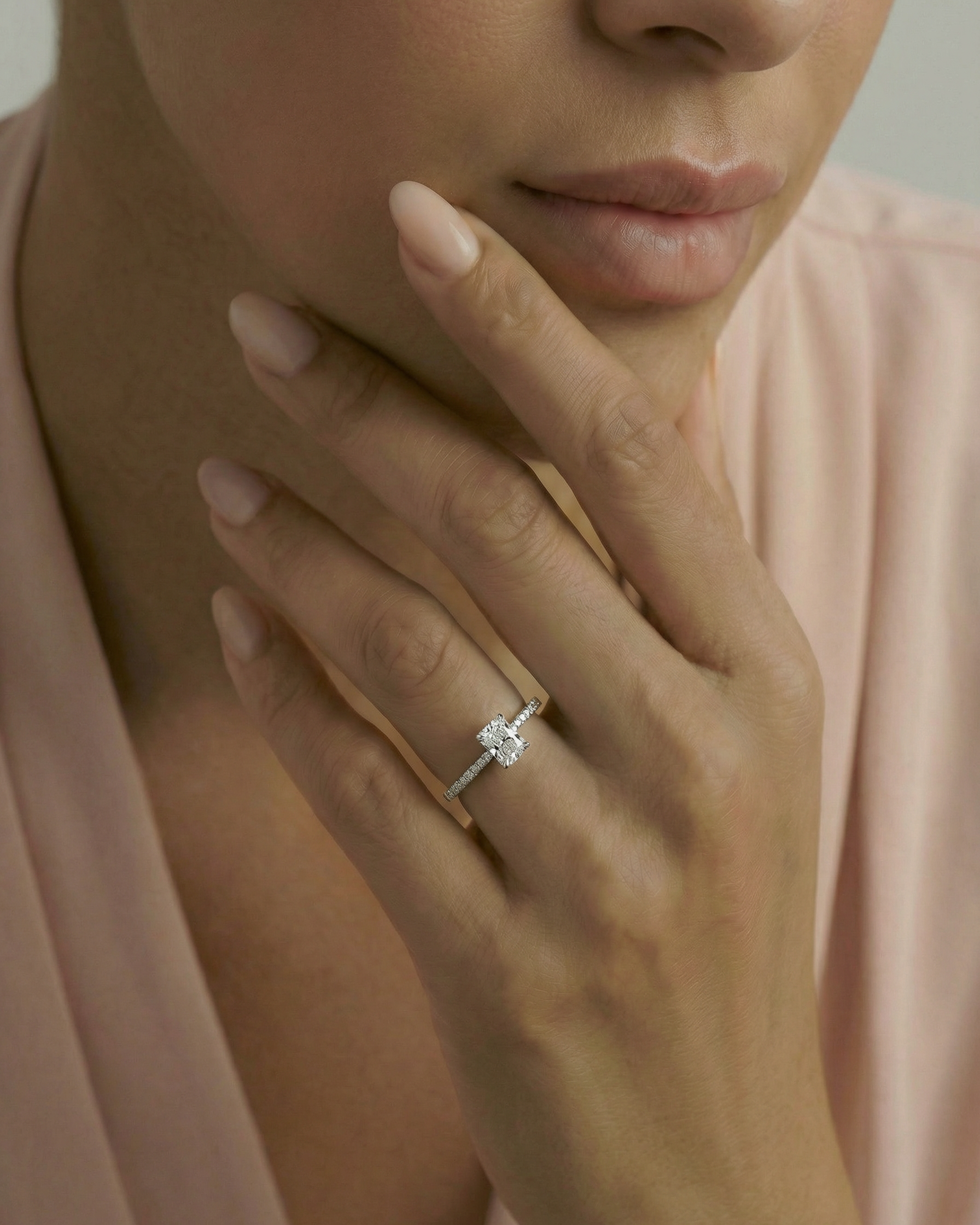טבעת יהלום Arrow Cushion Solitaire