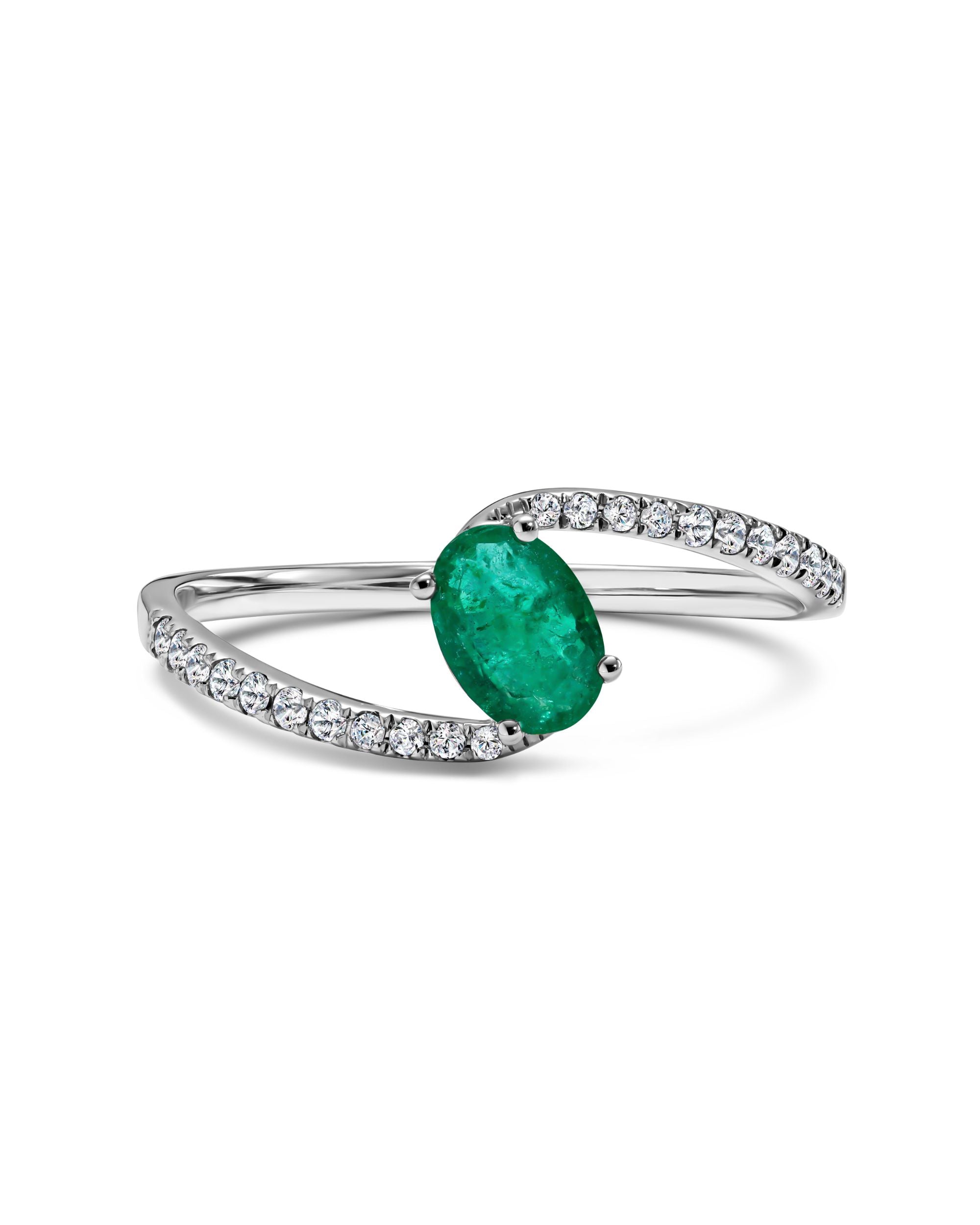 Muse Pomme Green Diamond Ring