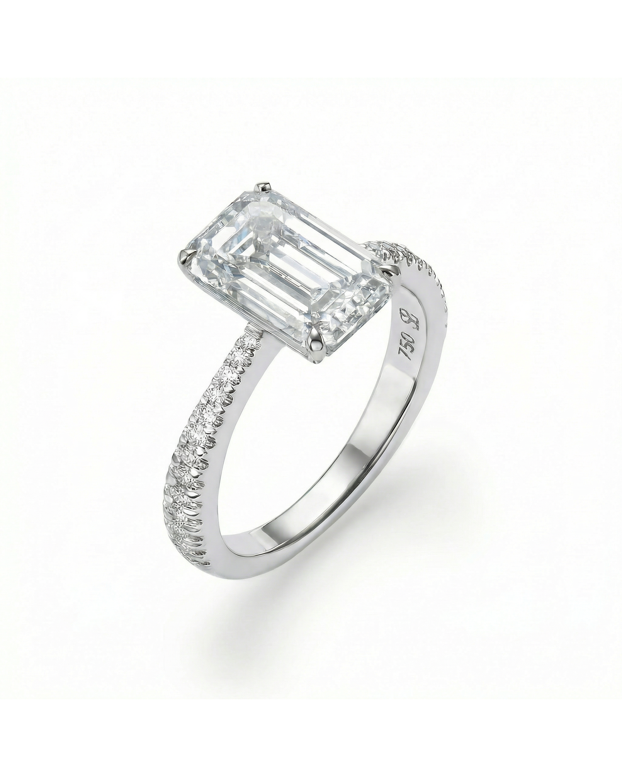Grand Arrow Emerald-Shape Solitaire
