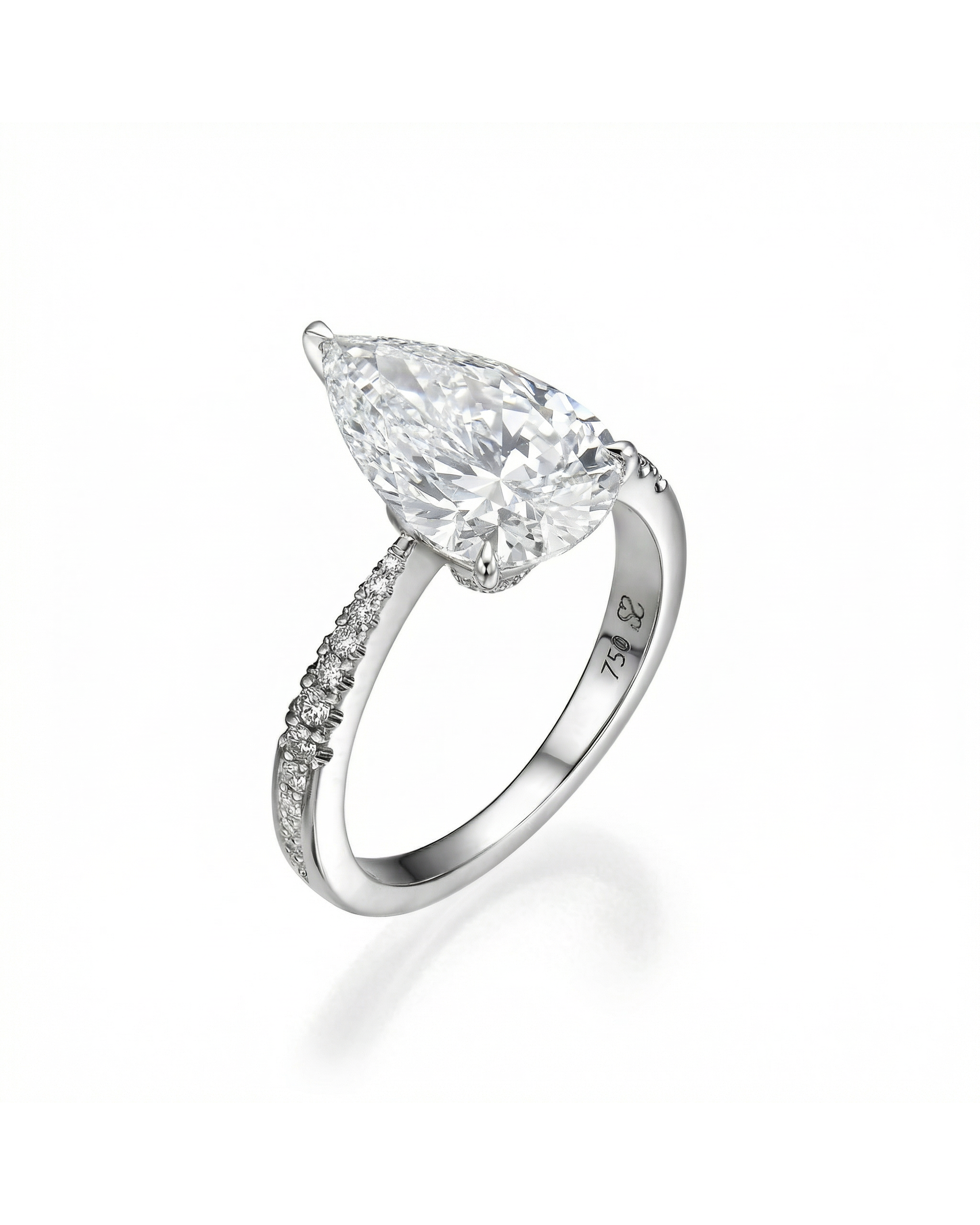 Grande Arrow Pear-Shaped solitaire