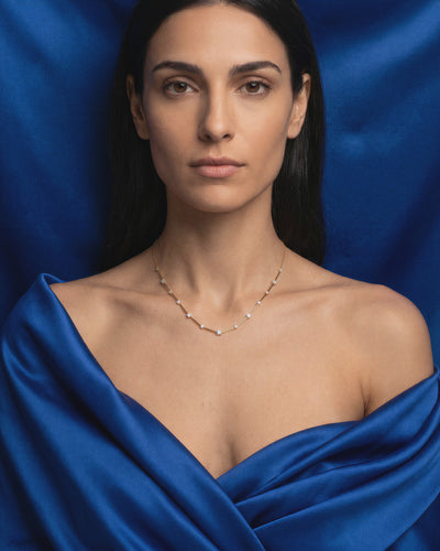 שרשרת Wonder Diamond על דוגמנית